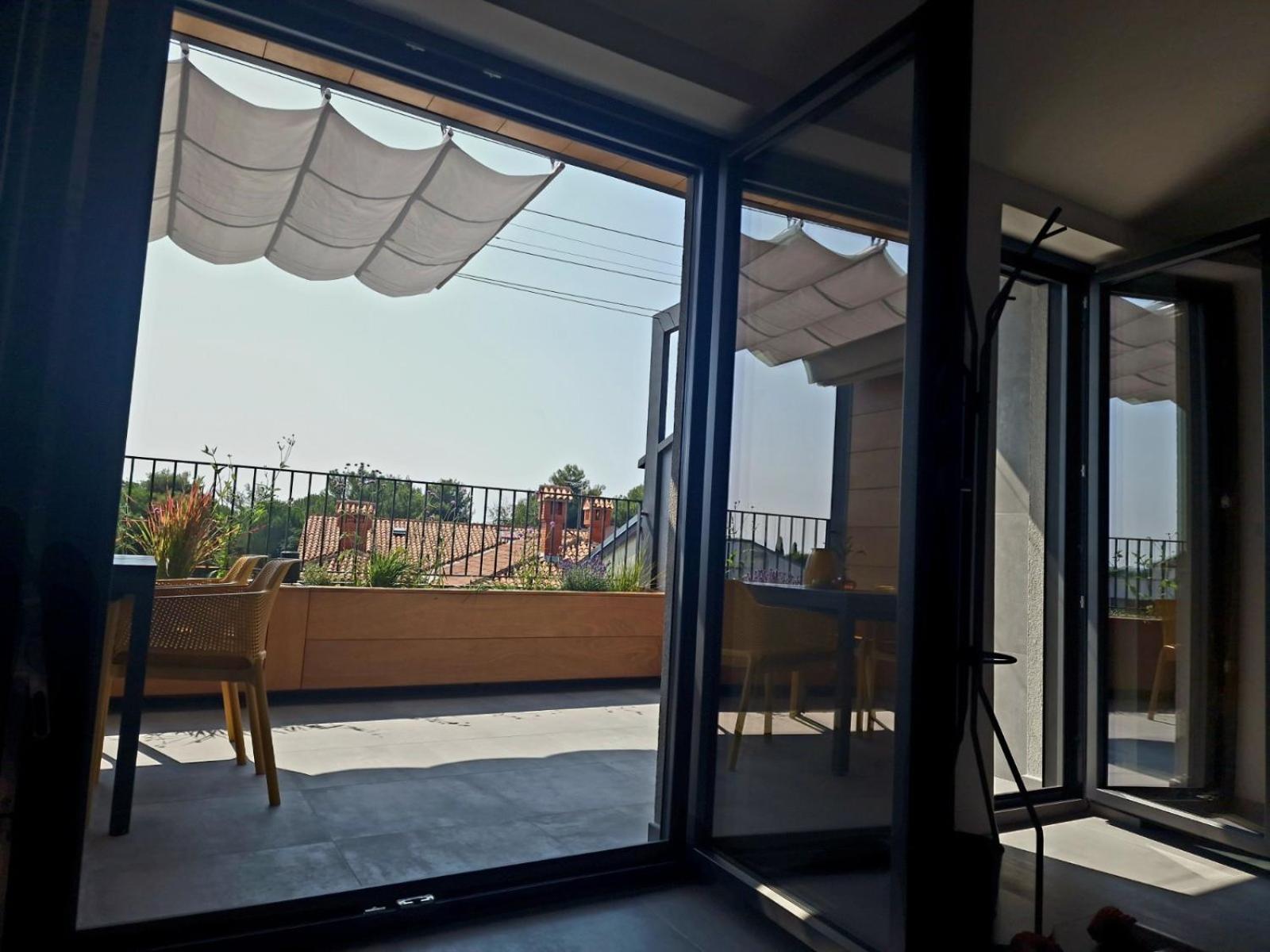Apartments Cerin-Ровин Екстериор снимка