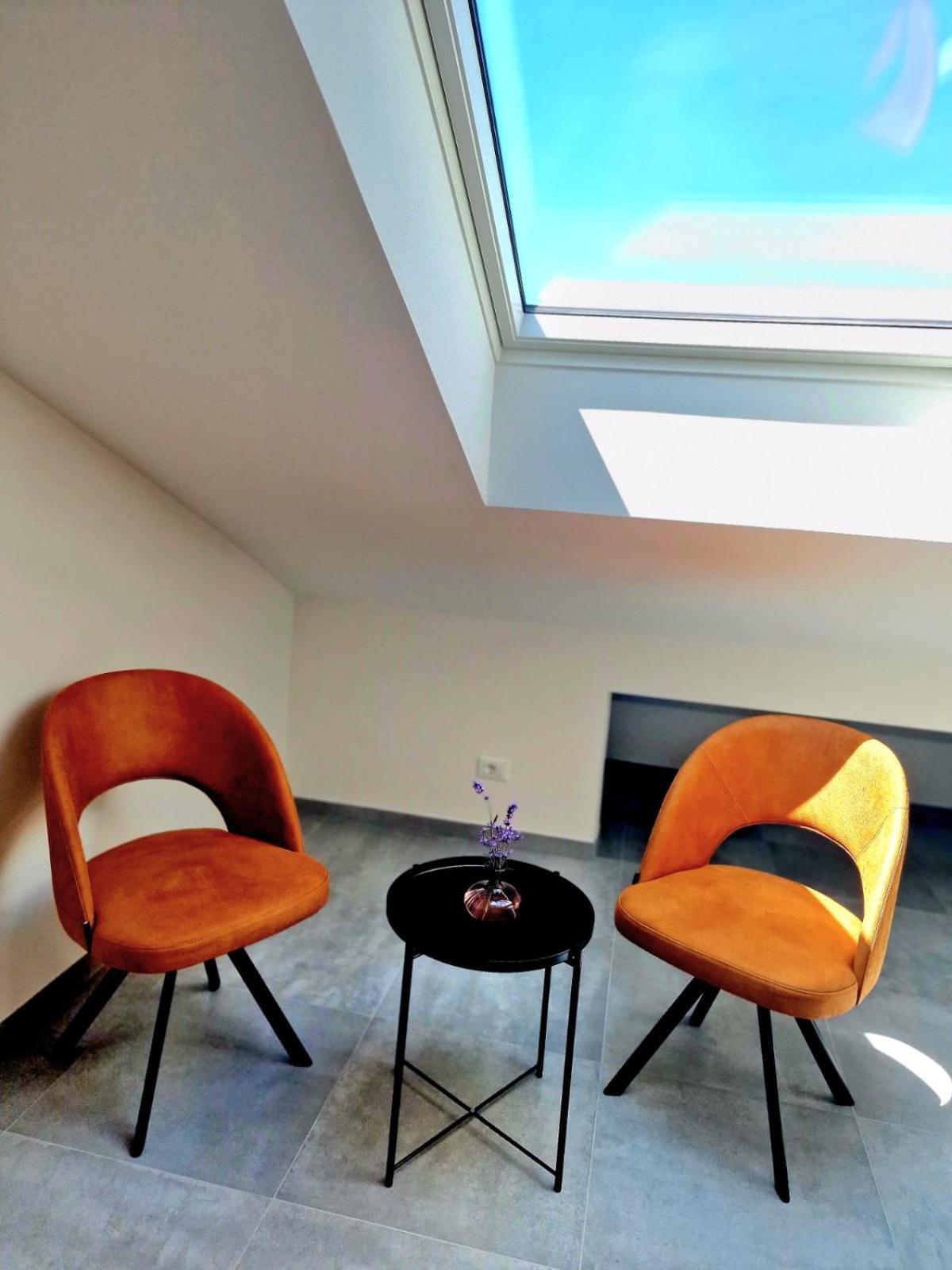 Apartments Cerin-Ровин Екстериор снимка