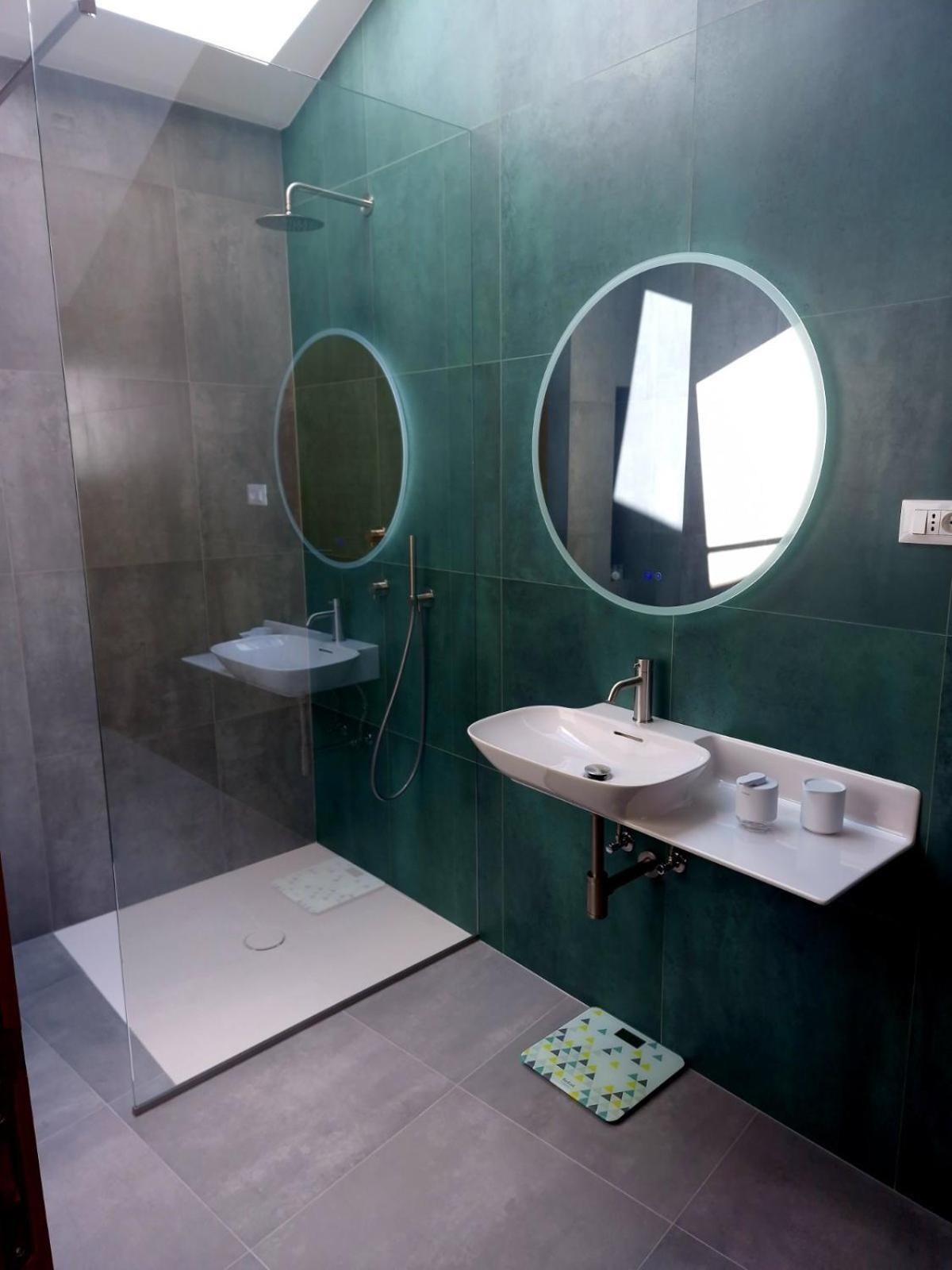 Apartments Cerin-Ровин Екстериор снимка
